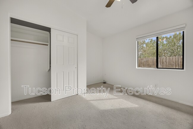 Building Photo - 2666 N Winstel Blvd