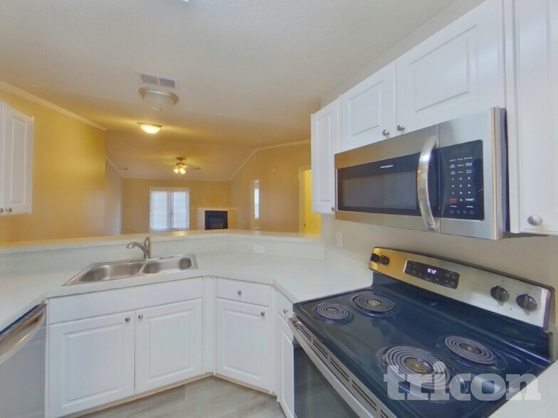 Building Photo - 110 Lockleven Dr