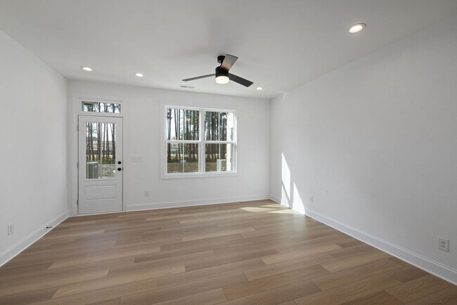 Building Photo - **OFFERING RENT DISCOUNT PROMOTION FOR FIRST 6 MONTHS** New Construction 4BD, 3.5BA Raleigh Townh...