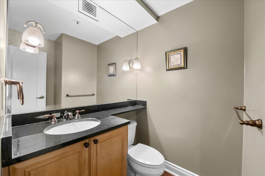 Building Photo - 300 Riverfront Dr