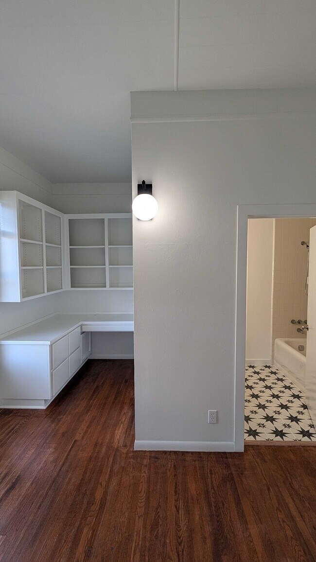 Building Photo - 541 Mason St