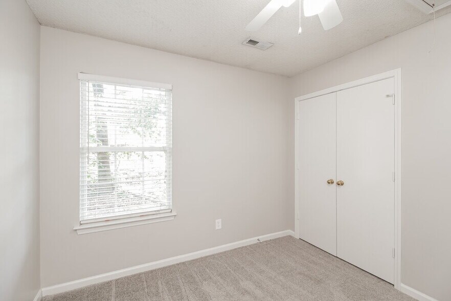Building Photo - 5321 Padstow Ct