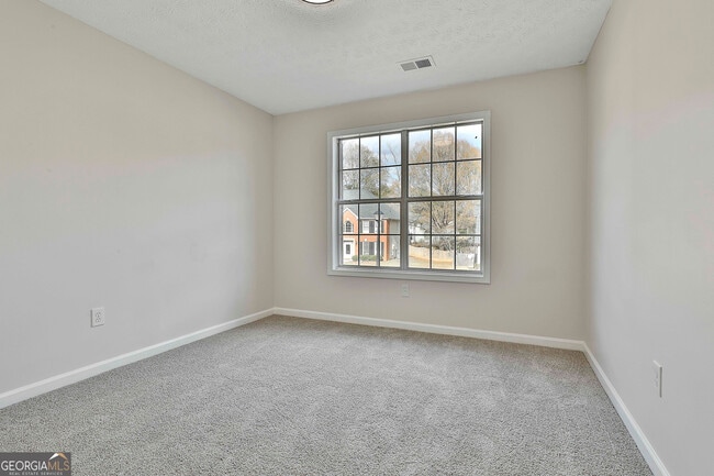 Building Photo - 76 Championship Ct