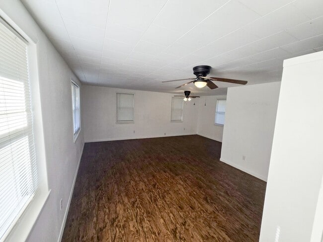 Building Photo - 5195 Seale Rd