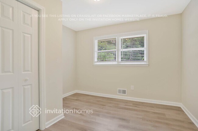 Building Photo - 386 Kemolay Rd SW