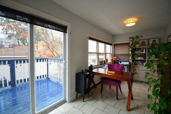 Building Photo - 4947 W Parker Ave