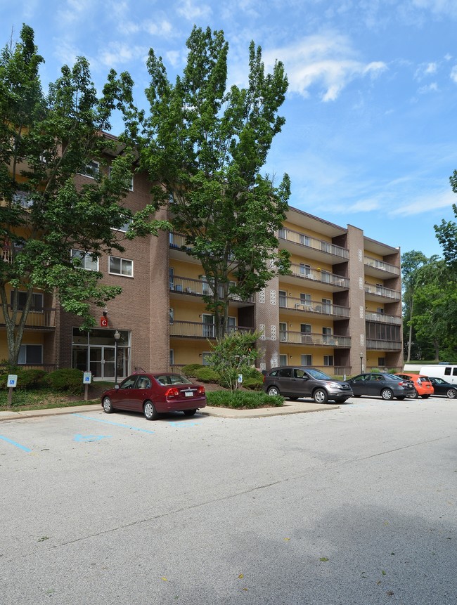 Residential Building - Main Line Berwyn Apartments