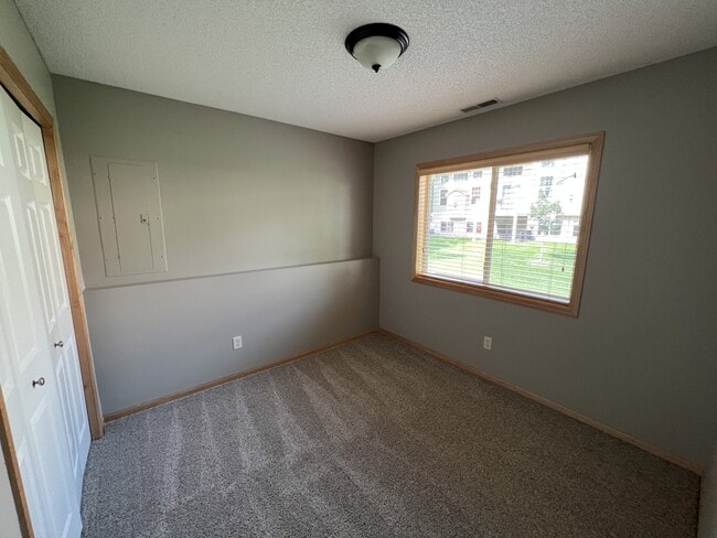 Building Photo - 11615 Prospect Curve