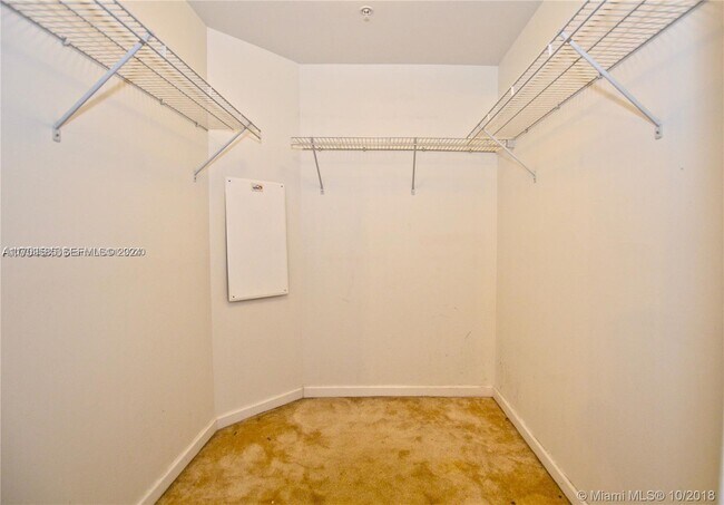 Building Photo - 7900 Harbor Island Dr