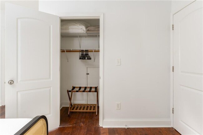 Building Photo - 200 Lowry St NE