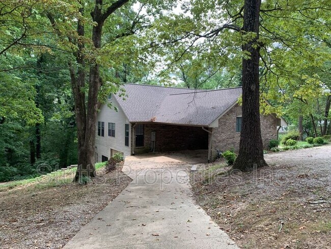 Building Photo - 65 Little Woods Rd