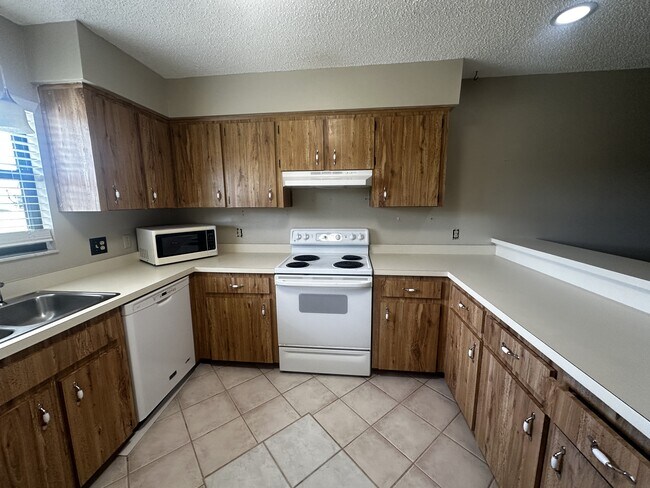 Building Photo - 11001 SE Sunset Harbor Rd