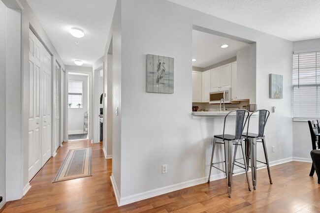 Building Photo - 4320 Blowing Point Pl