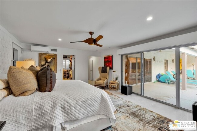 Building Photo - 605 E Sierra Way