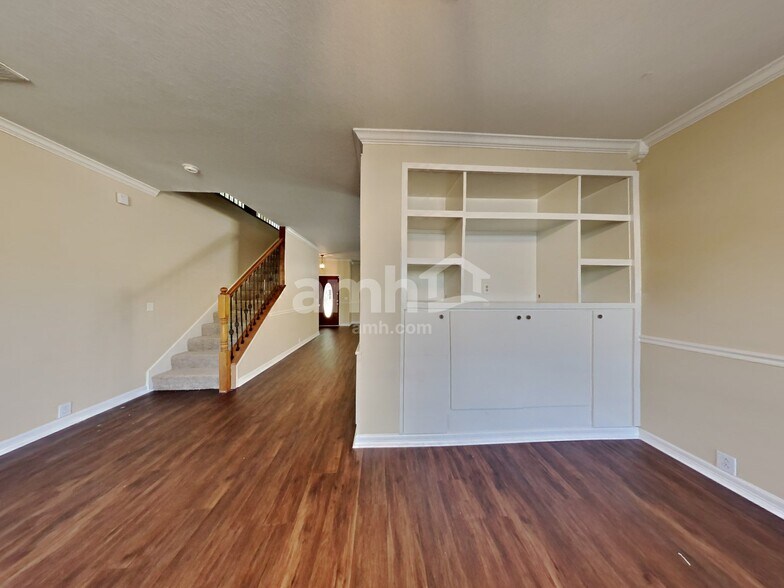 Building Photo - 3203 Farrel Hill St