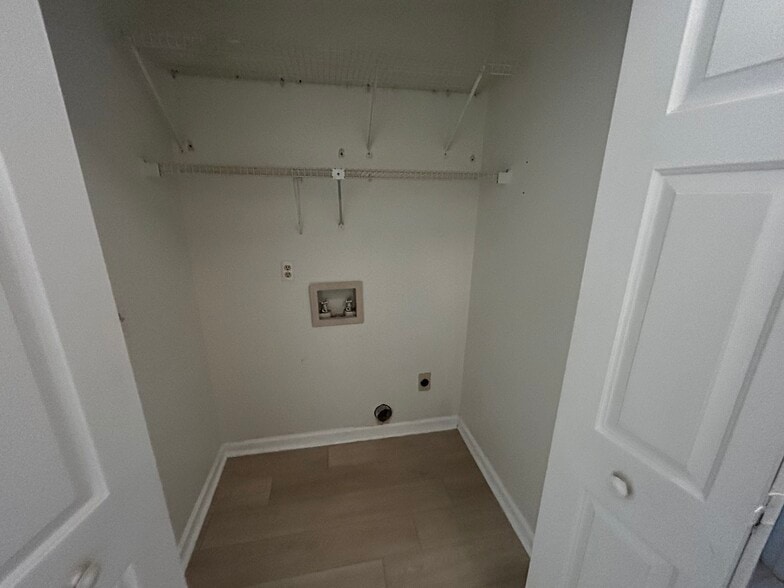 Building Photo - 553 Memorial Drive Ext