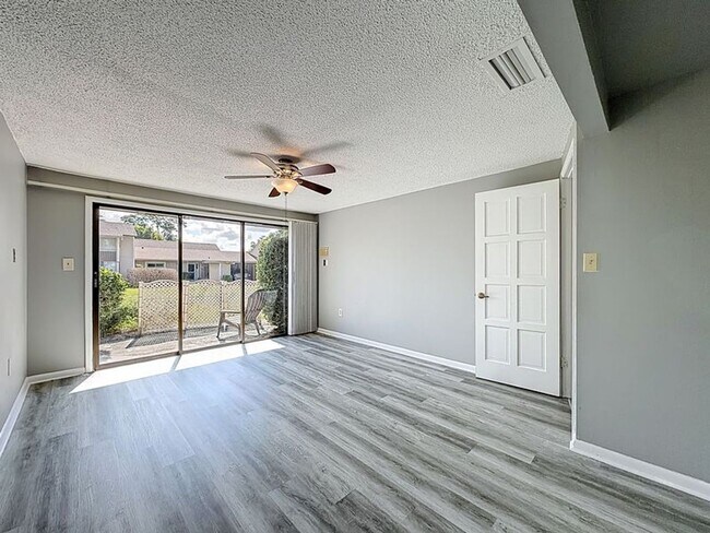 Building Photo - Errol Village-1921 Abbington St Unit-23-C Apopka FL 32712