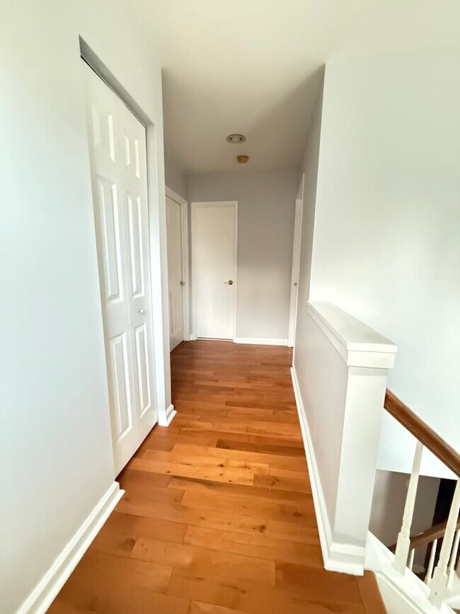 Building Photo - 10933 Adare Dr