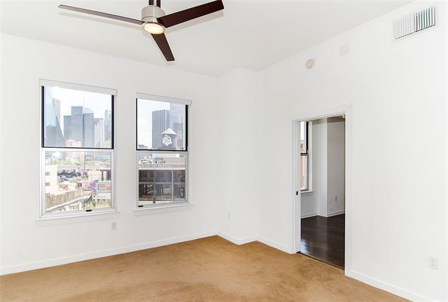 Building Photo - 2323 N Houston St