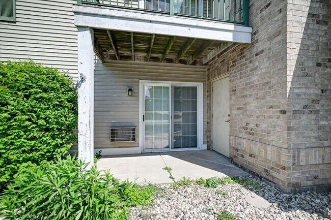 Building Photo - 201 Kearney Way