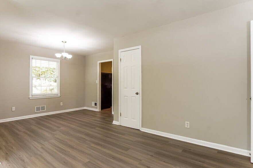 Building Photo - 941 Martinwood Cir