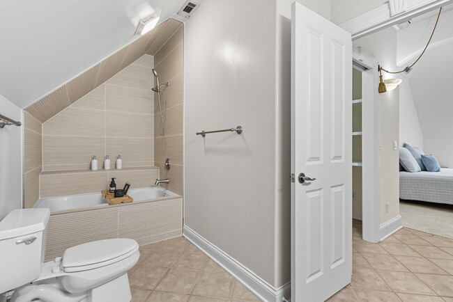 Building Photo - Princeton Hills Fully Furnished