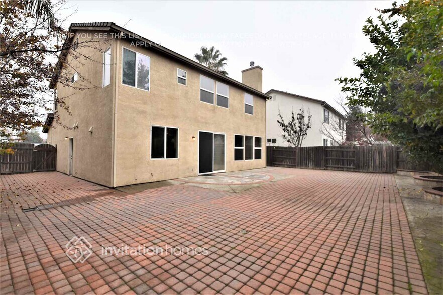 Building Photo - 1009 Foxfire Dr