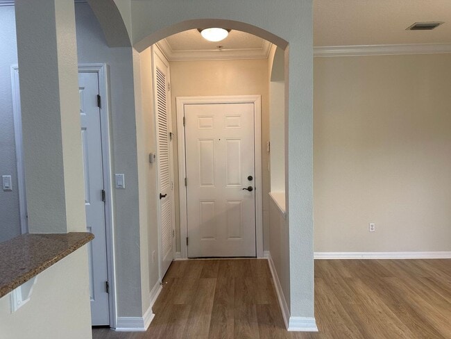 Building Photo - Comfortable and Spacious 3 bedroom 2 Bath ...