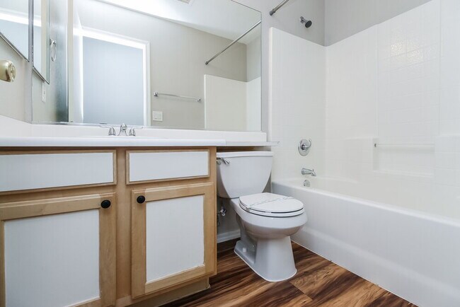 Building Photo - 4883 E Meadow Lark Way