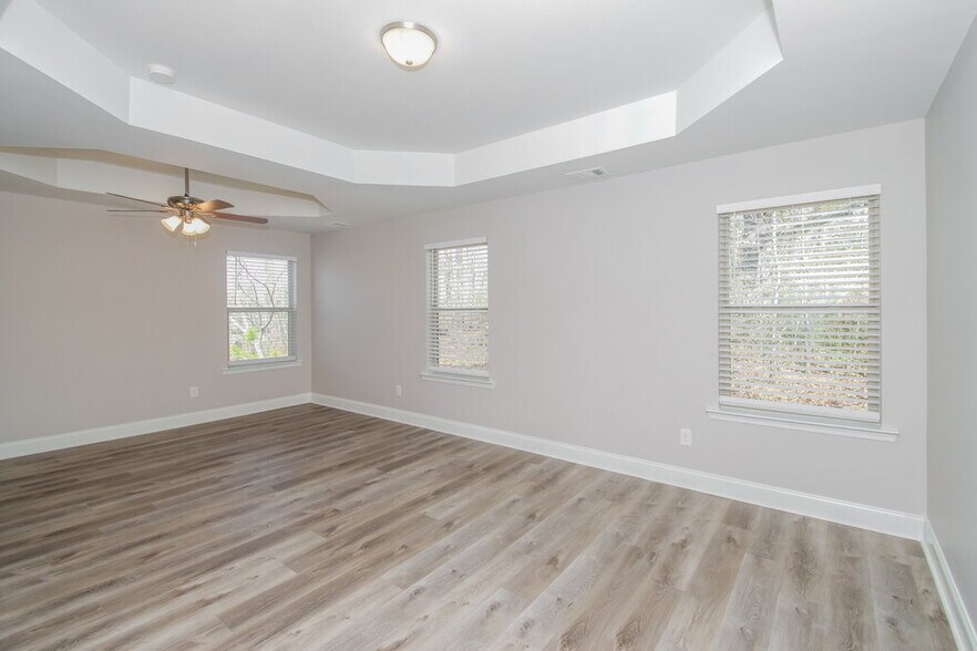 Building Photo - 313 Kenmore Ct