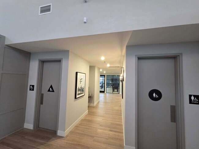 Building Photo - 4335 Hooded Crow Cir