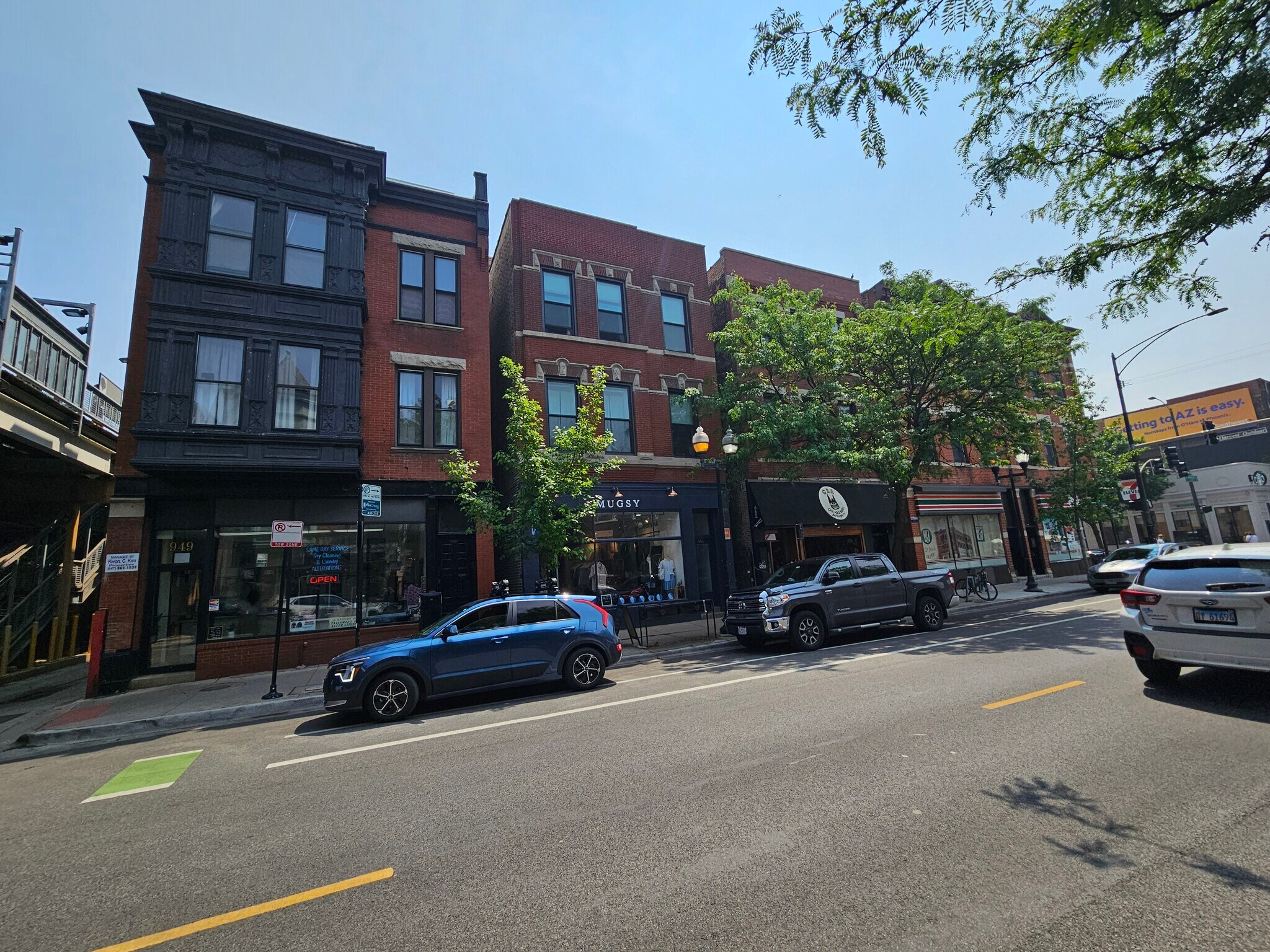 Building Photo - 951 W Armitage Ave