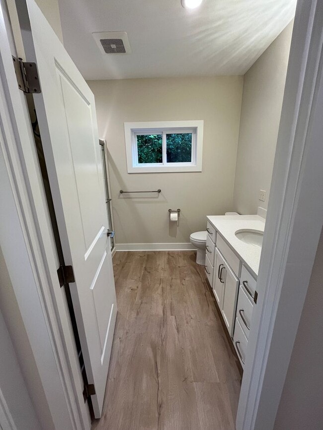 Building Photo - 3155 Dogwood Dr S