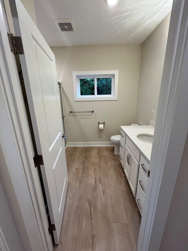 Building Photo - rdog