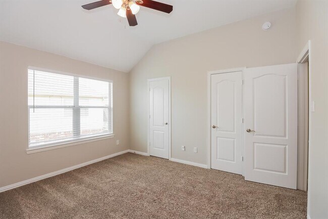 Building Photo - 13206 Indigo Creek Ln