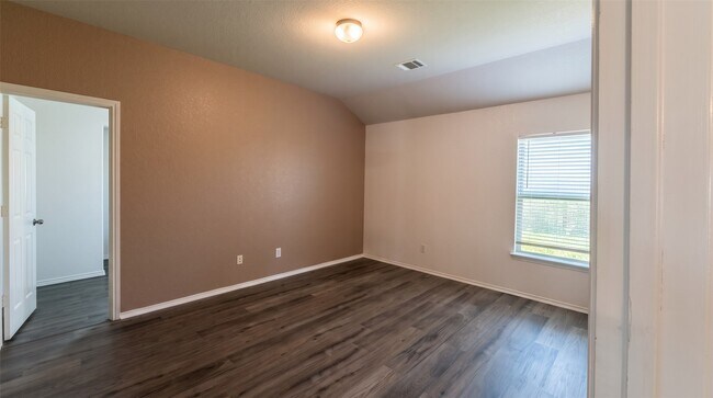 Building Photo - 2028 Cedar Tree Ct