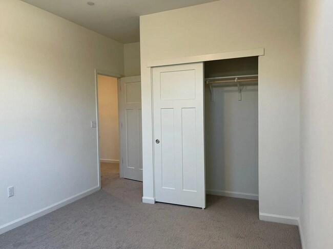 Building Photo - 2144 Brave Hawk Loop