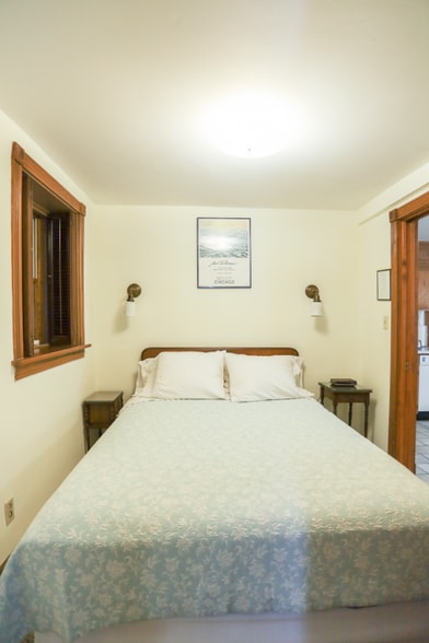 Building Photo - 2101 N Clifton Ave