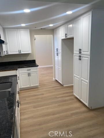 Building Photo - 7181 Santa Barbara Ct