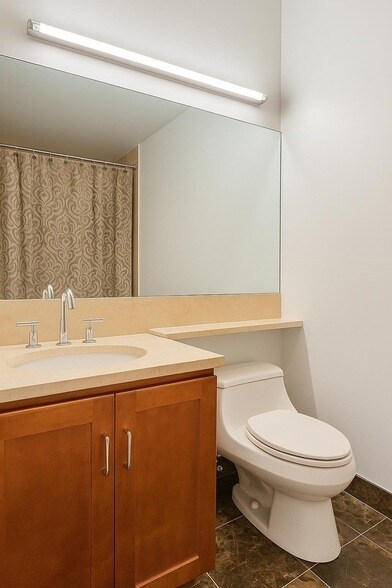 Building Photo - 389 Washington St