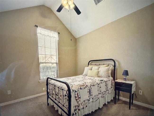 Building Photo - 2414 Sweetwater Ln