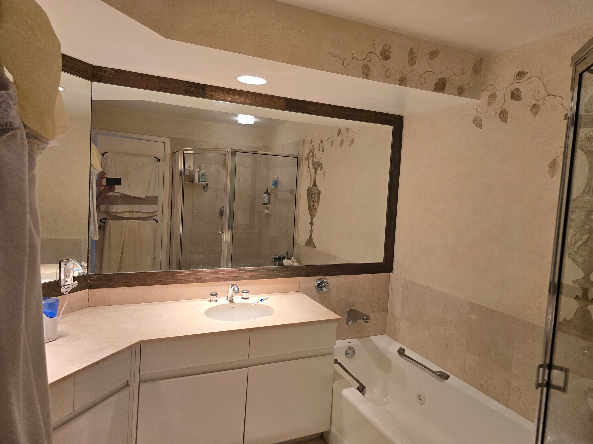 Building Photo - 888 Brickell Key Dr