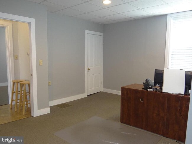 Building Photo - 510 Maple St