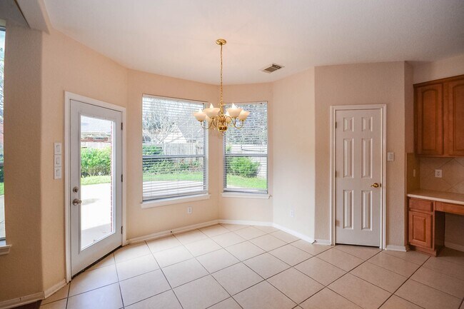 Building Photo - 3211 Chapel Creek Way