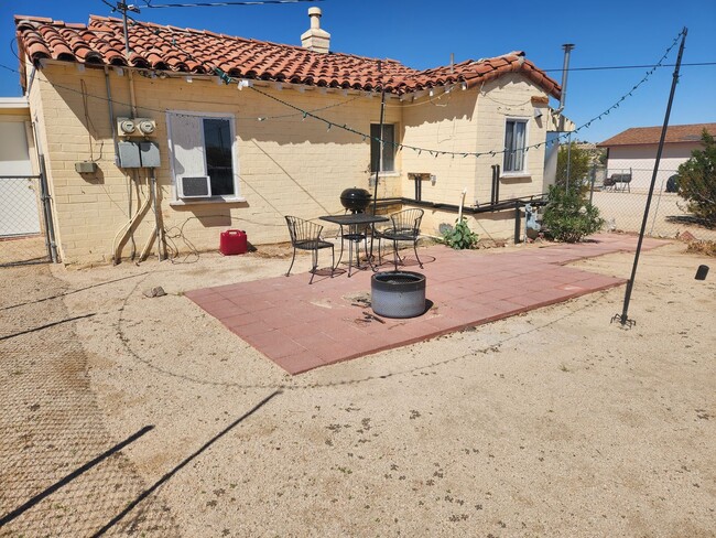 Building Photo - Coming Soon! Furnished One Bedroom with Bo...