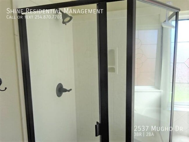 Building Photo - 2537 Mugho Dr