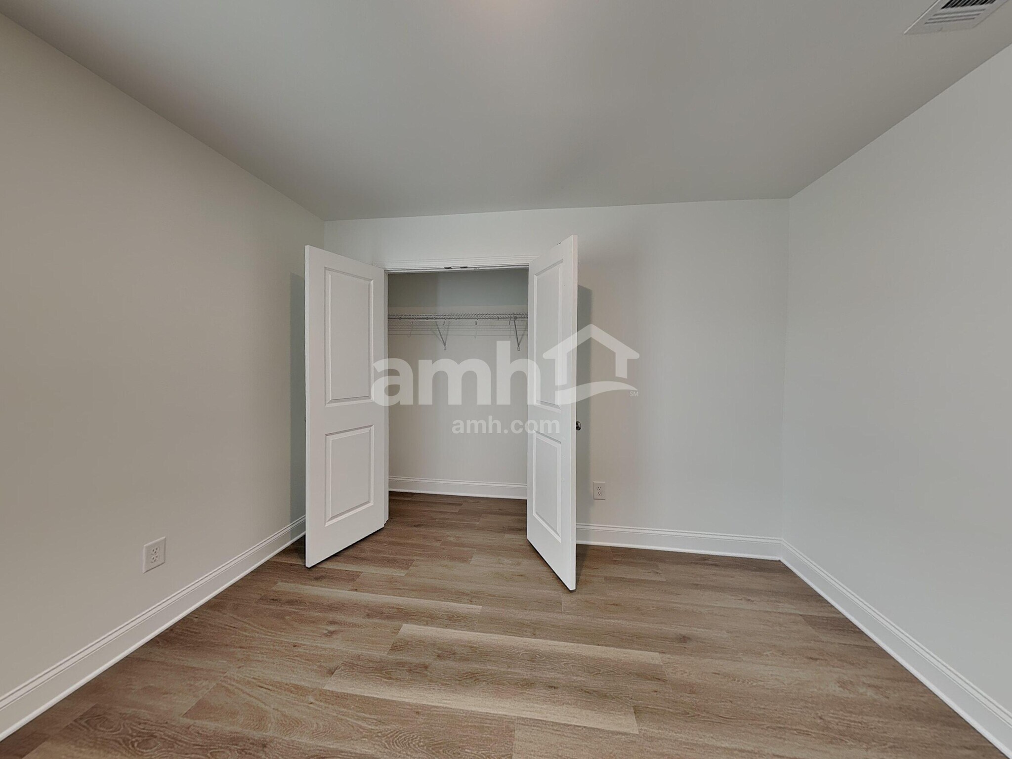 Building Photo - 395 Hickory Pointe Rd