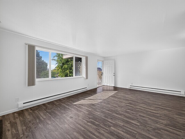 Building Photo - 3217 Norton Ave