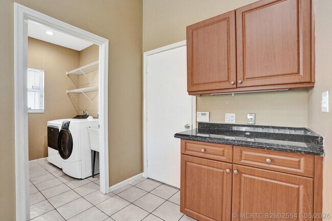 Building Photo - 10304 NW 50th Ct