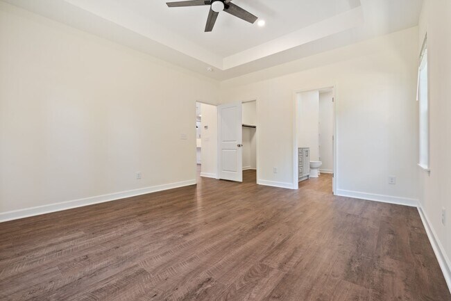 Building Photo - Application Pending! Charming Newly Constructed Property in Raleigh with Modern Appliances/Fixtures!